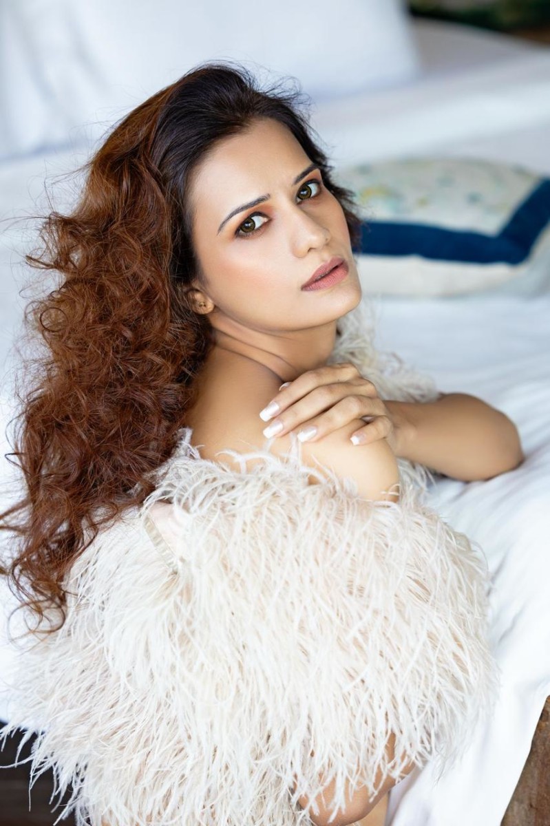 “Rowdy Rathore” actress Kajal Vashisht returns to Gujarati cinema with “Bhalle Padharya