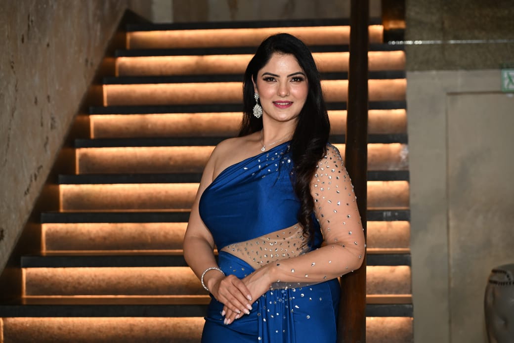 Pooja Walia Crowned Mrs. Globe Curve 2025: Trailblazing Indo-Canadian Creates History and Dazzles the Ramp at Global India Couture Week, Mumbai