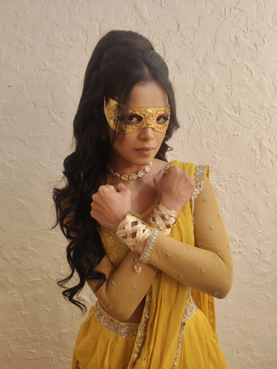 Megha Ray Speaks About Her New Look in Divya Prem: Pyaar Aur Rahasya Ki Kahani: The golden mask adds that mystery to her dual life