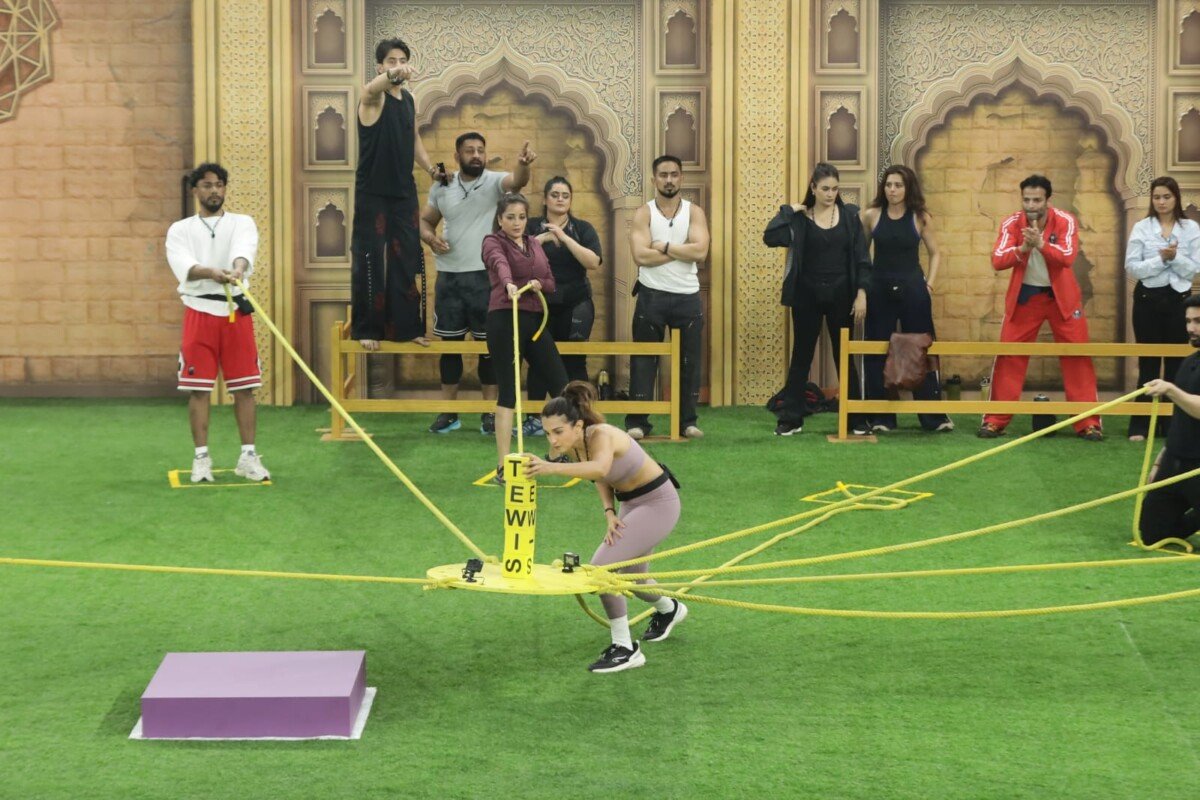 Shiny Doshi Pushes Through the Rope Task and Secures Safety in The 50